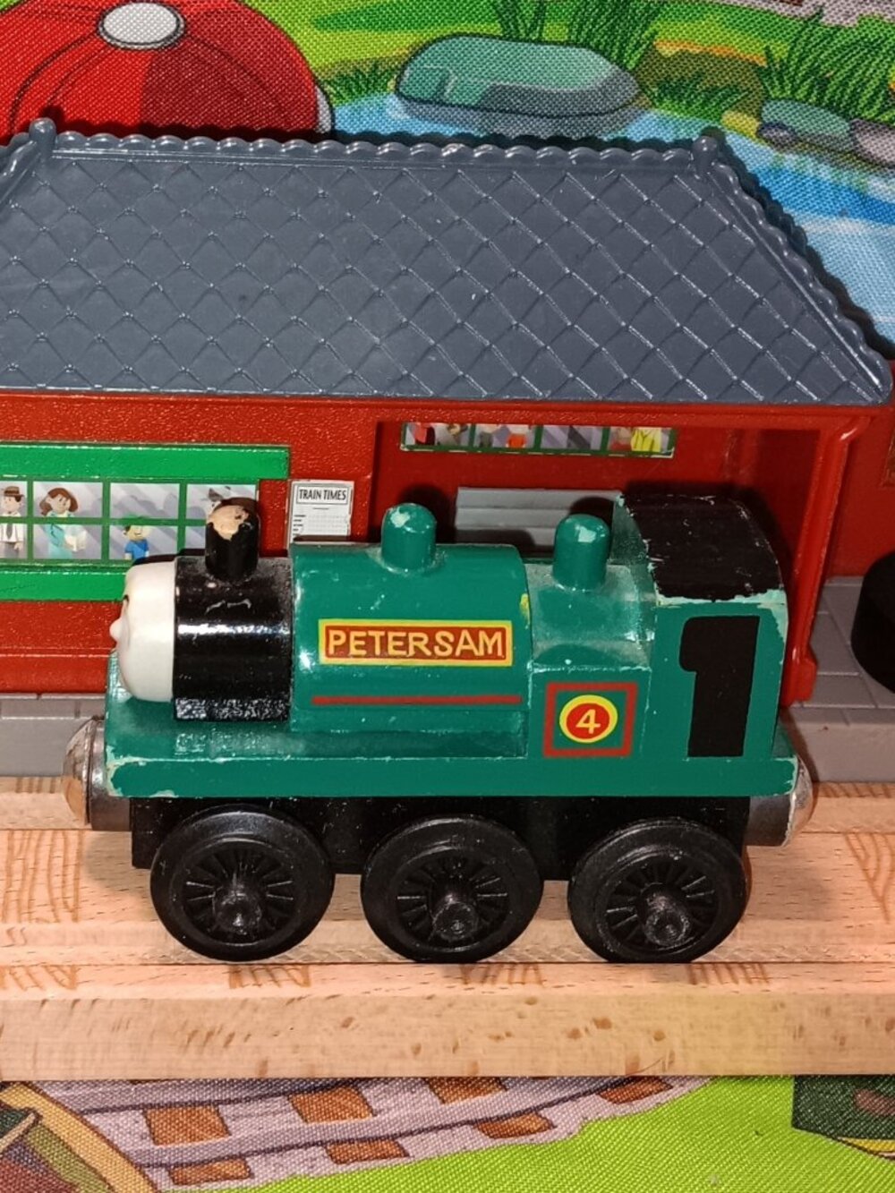 Thomas Wooden Railway Train Track Engine PeterSam